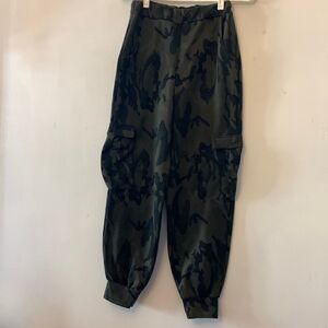 Nasty Gal March on camouflage joggers Size 4 NWT